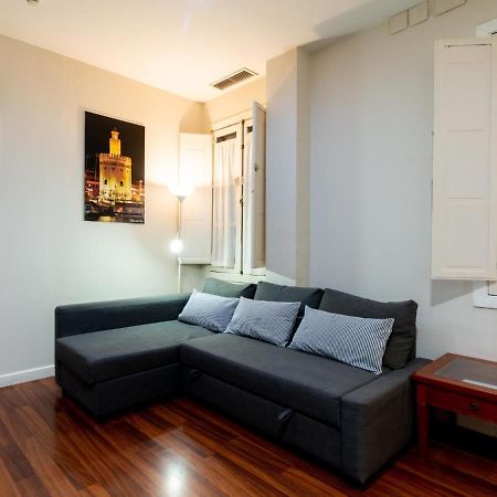 Appartamento Holi-Rent Lumbreras Siviglia Esterno foto