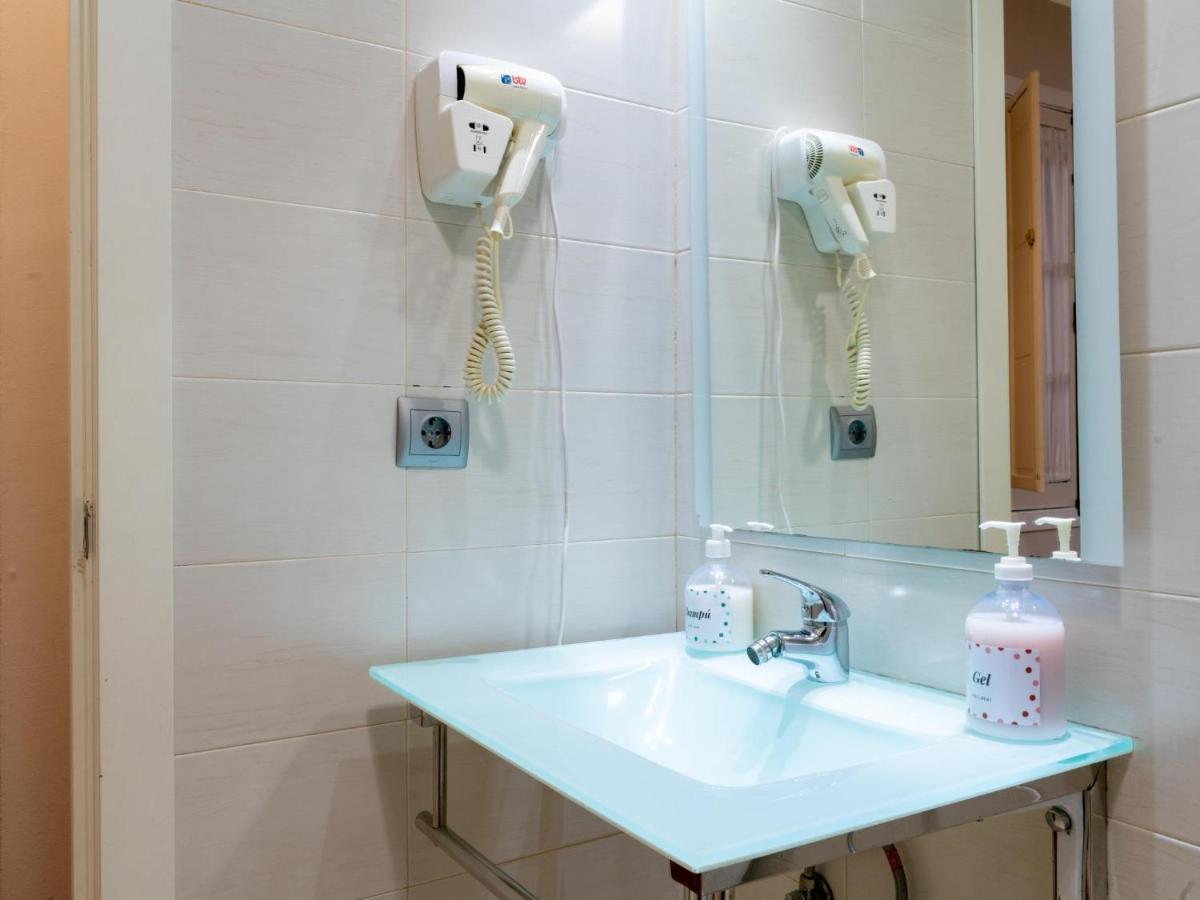 Appartamento Holi-Rent Lumbreras Siviglia Esterno foto