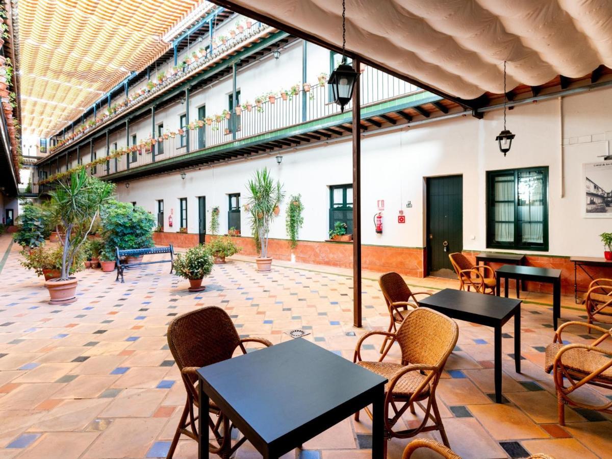 Appartamento Holi-Rent Lumbreras Siviglia Esterno foto